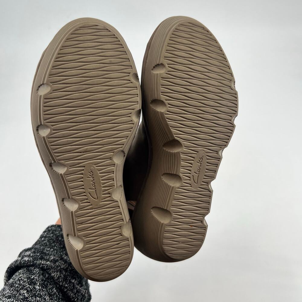 Clarks Clarene Grace Wedge Sandal tan taupe Nubuck shootie sandal heel size 8.5 - Picture 6 of 7